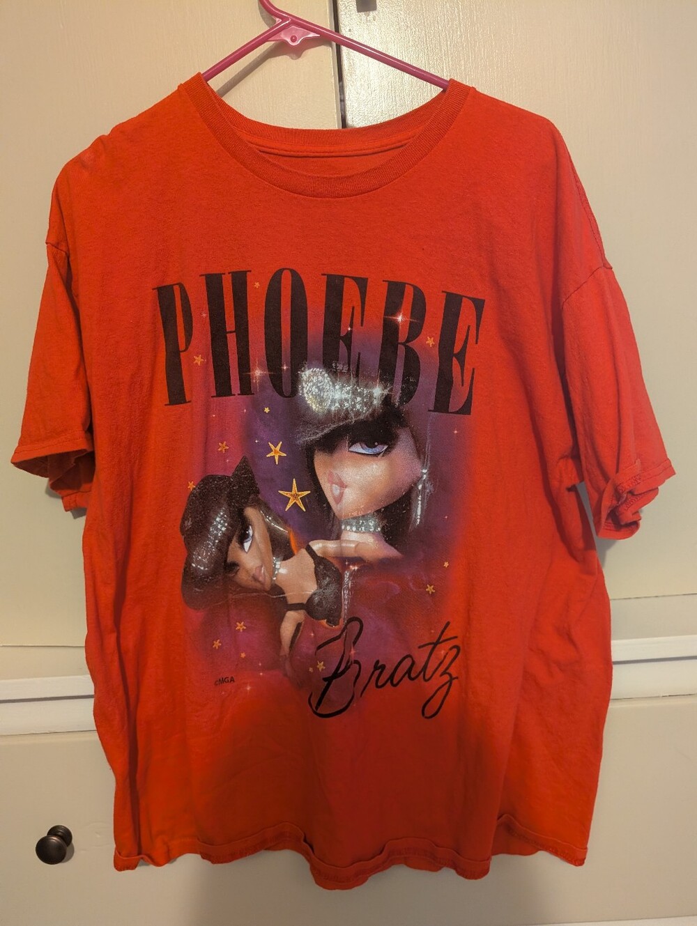 Charlotte Ruse Bratz Phoebe Doll Graphic Women's Tee - Red Size XL